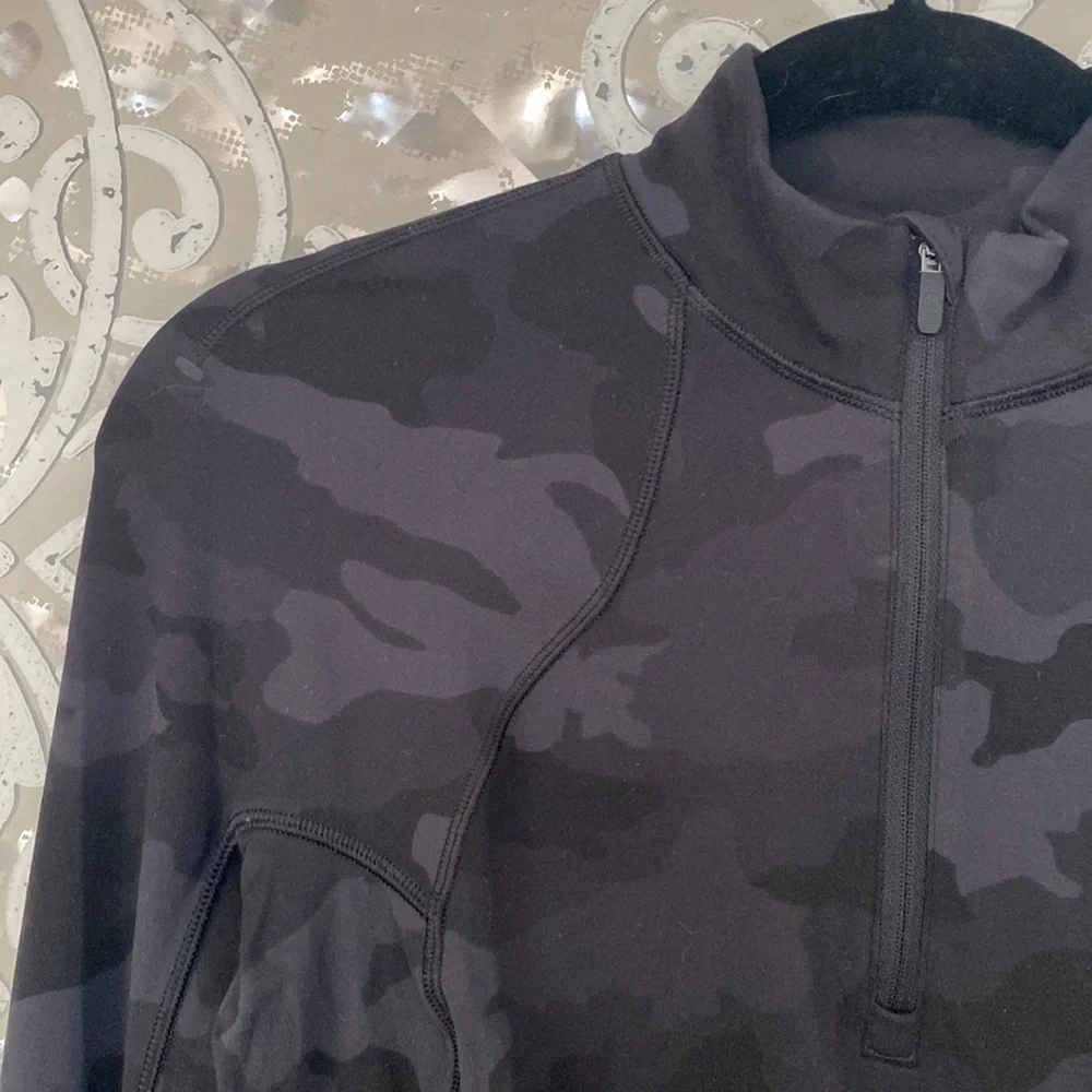 LULULEMON Black Camo Its Rulu Run Cropped Half-Zip Sweatshirt 6